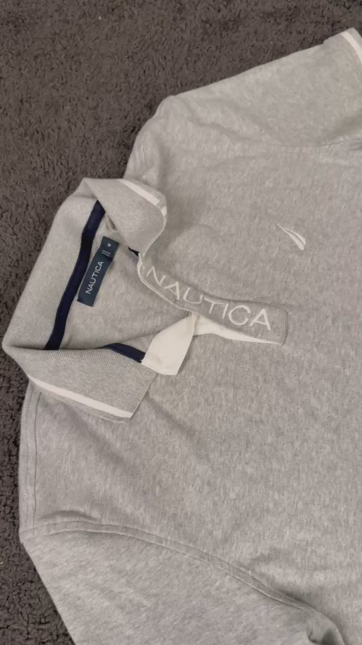 Nautica Polo Shirt in Grau mit Logo-Detail am Kragen