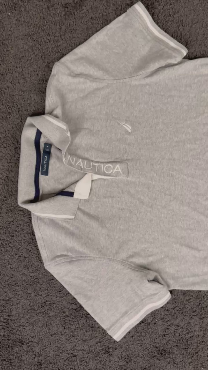 Nautica Polo Shirt in Grau mit Logo-Detail am Kragen